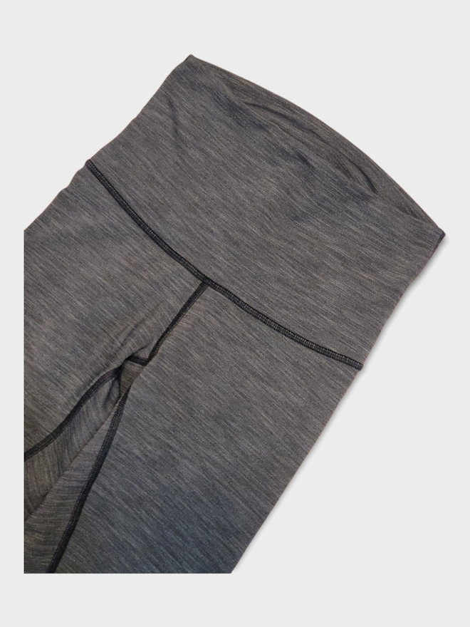 Size 4 - Lululemon Wunder Under Crop (Hi-Rise) *Full-On Luxtreme 21*