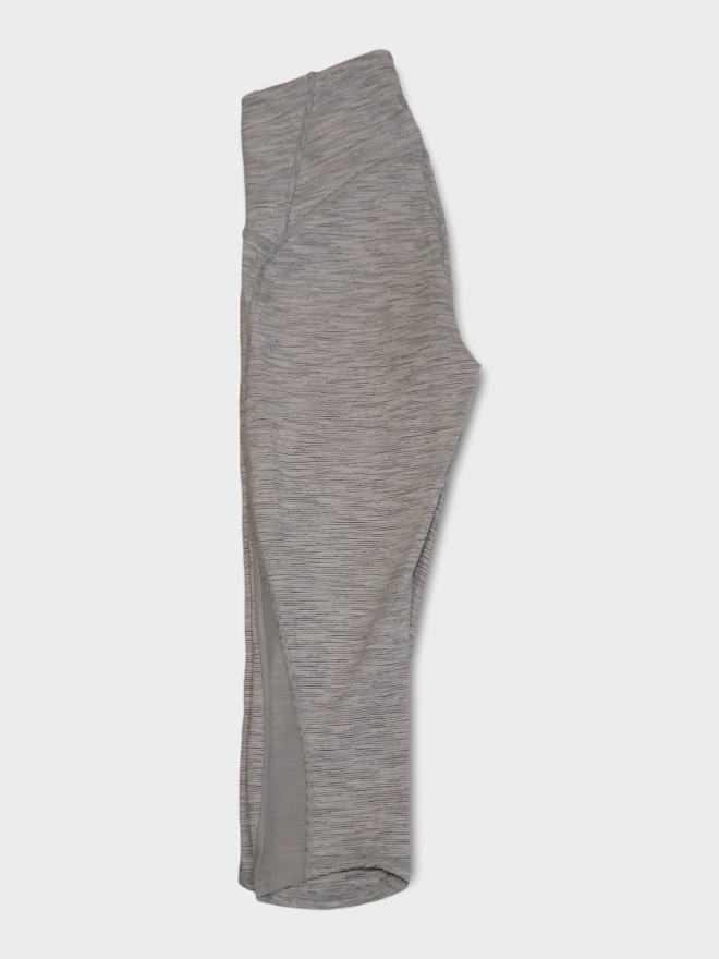 Size 4 - Lululemon Train Times Crop (17*)